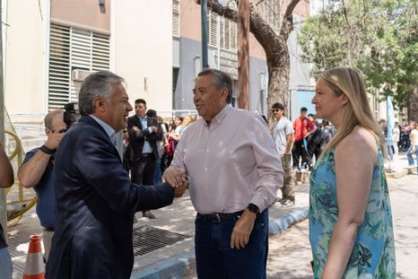 Alfredo Cornejo, Sergio Marinelli y Hebe Casado. Foto: Prensa Gobierno de Mendoza