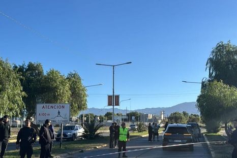 Una mujer sufrió un accidente fatal en Las Heras tras ser embestida por un automóvil. Una mujer sufrió un accidente fatal en Las Heras tras ser embestida por un automóvil.