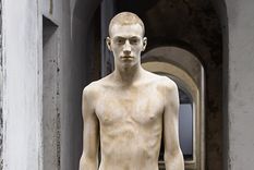 sorprendete con estas esculturas hechas en madera