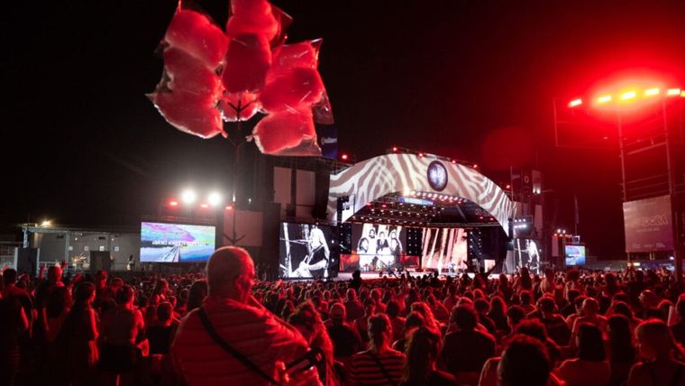 Imágenes de anteriores del Festival de Folklore. Imágenes de anteriores del Festival de Folklore.