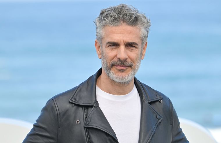 Leonardo Sbaraglia protagoniza El hombre que amaba los platos voladores Foto: Netflix