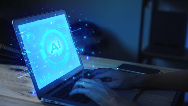 Amazon lanza un curso gratuito para capacitarse en IA. Foto: Freepik
