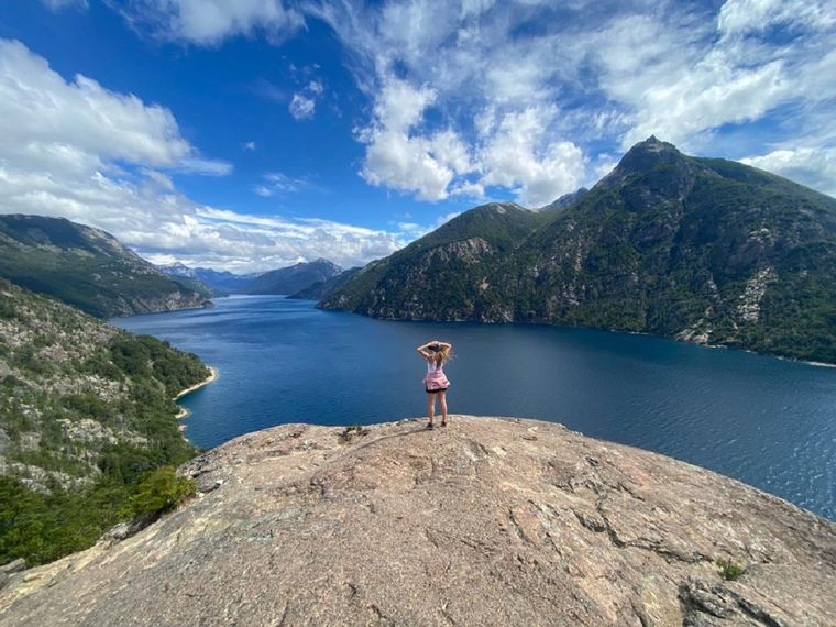 Habitantes de Bariloche procuran erradicar una de las principales atracciones del centro de la ciudad alegando maltrato animal.