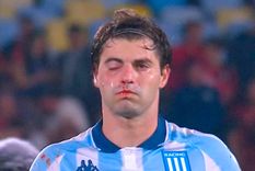 El terrible golpe accidental de su compañero Marcos Rojo le provocó una fractura a Santiago Sosa en el final del partido de ida en Brasil. El terrible golpe accidental de su compañero Marcos Rojo le provocó una fractura a Santiago Sosa en el final del partido de ida en Brasil.