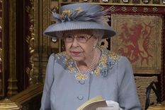 A sus 95 años, la reina Isabel II asegura que no descansará hasta encontrar al traidor Foto: Instagram