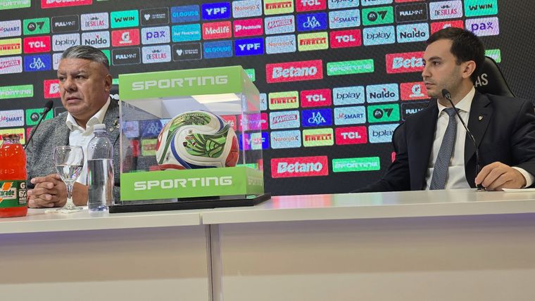 Con la presencia de Stefano Di Carlo, Claudio Tapia confirmó que los clubes no tendrán que cederle jugadores a la Selección de cara a la última fecha del Clausura.