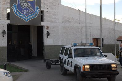 MDZol | El asalto a una delegación policial. Foto: Marcelo Ruiz/ MDZ