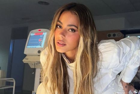 Tini Stoessel luce su característico brillo espejo, un sello distintivo de su imagen pública. / Archivo MDZ Tini Stoessel luce su característico brillo espejo, un sello distintivo de su imagen pública. / Archivo MDZ