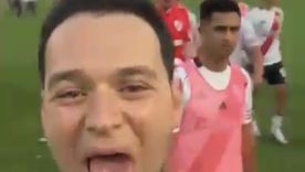 El hincha de Boca que cargó a los jugadores de River y fue agredido por Salas recibió una durísima sanción. El hincha de Boca que cargó a los jugadores de River y fue agredido por Salas recibió una durísima sanción.