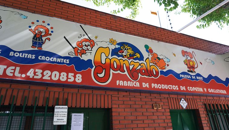 Tras declararse en quiebra, Gonzalo Snacks será rematada por $280 millones a través de Manucha Subastas.