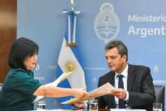 Sergio Massa Sergio Massa con funcionarios del BID Foto: Ministerio de Economía