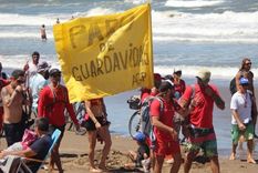 El Gobierno provincial, a cargo de Axel Kicillof, inhabilitó las playas de Pinamar por los recortes de la gestión municipal de Juan Manuel Ibarguren al servicio de guardavidas Foto: Asociación de Guardavidas de Pinamar