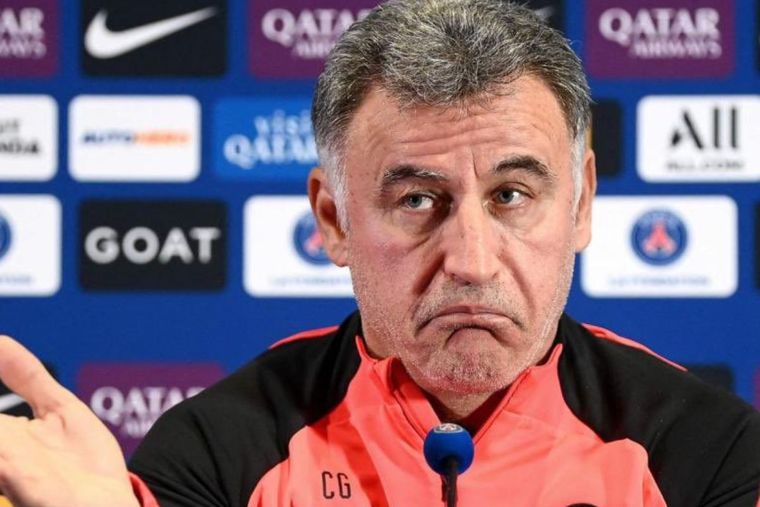 Galtier se quejó del tiempo de descuento que se otorgó en el partido del Benfica, que dejó al PSG como segundo en la Champions.