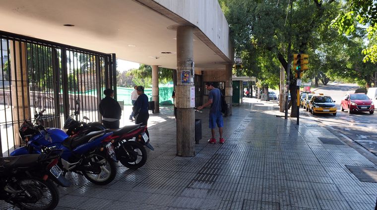 Hospital Central Foto: ALF PONCE / MDZ (Imagen ilustrativa)