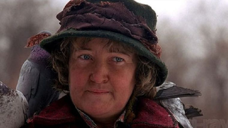 Brenda Fricker, Mi pobre angelito, Mujer de las palomas