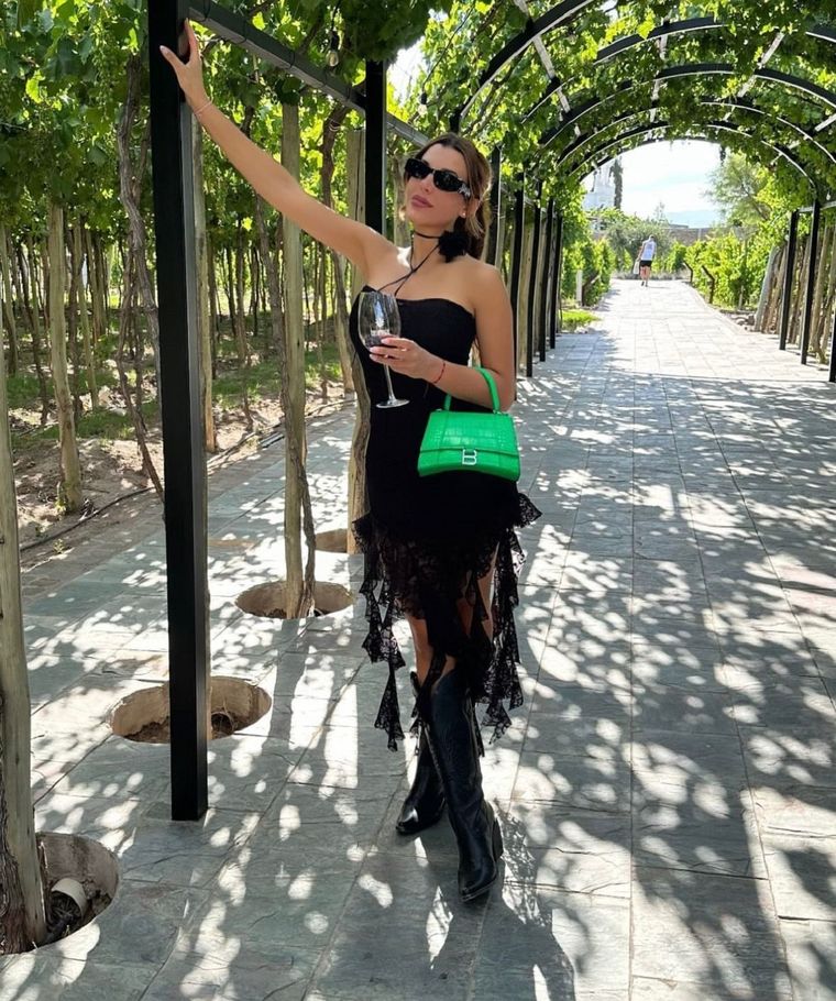 Muchos famosos pasaron por Mendoza durante el fin de semana largo, conocé en esta nota quiénes pisaron tierras mendocinas. Foto: IG Charlotte Canigia
