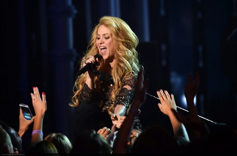 SHAKIRA LE DEDICA CANCIONES A PIQUÉ Foto: BLOGSPOT