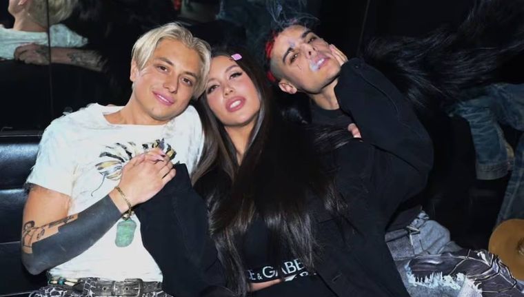 Wanda Nara desató el fervor de todos al aparecer en el escenario del Movistar Arena.