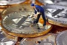 Los mineros de bitcoin están buscando urgentemente un nuevo centro donde establecer sus negocios. Foto: REUTERS