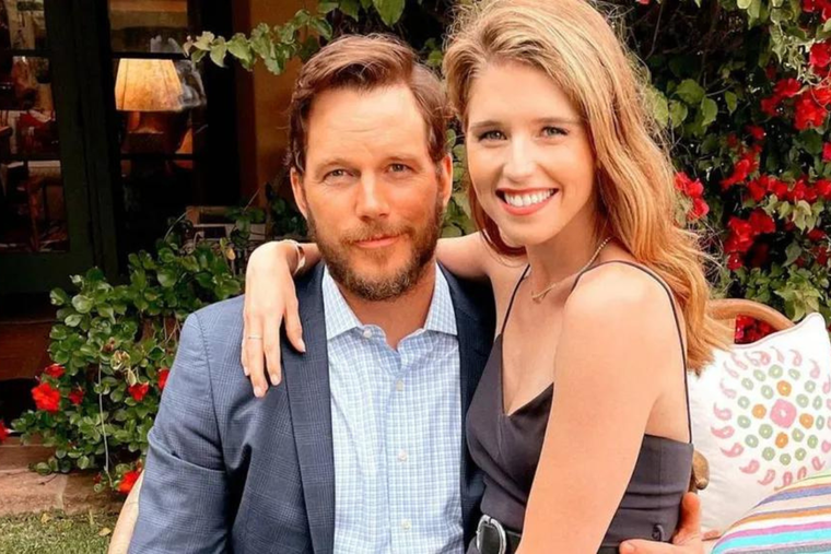 CHRIS PRATT Y SU MUJER, KATHERINE, FUERON PAPÁS JUNTOS POR SEGUNDA VEZ. LA BEBÉ NACIÓ EL PASADO MAYO Y HASTA AHORA NO HABÍA FOTOS.