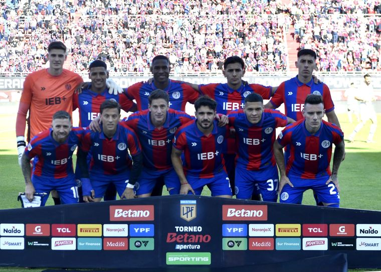 El plantel de San Lorenzo se encuentra en conflicto con la dirigencia del club. Foto: Fotobaires