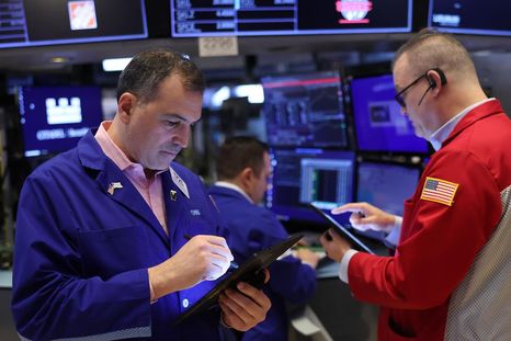 Wall Street ajusta previsiones tras el revés del oficialismo en las elecciones de Buenos Aires Wall Street ajusta previsiones tras el revés del oficialismo en las elecciones de Buenos Aires