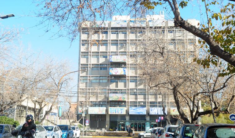 El intendente de Ciudad de Mendoza, Ulpiano Suarez, explica su postura sobre las propuestas de autonomía municipal.