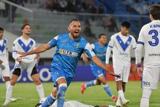 El Fortín sufre uno de los goles del elenco boliviano. Vélez se vino con las manos vacías de la altura. Foto: Fotobaires