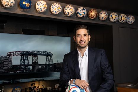 carlos abriata: la historia de un argentino que llego al corazon del negocio deportivo mundial carlos abriata: la historia de un argentino que llego al corazon del negocio deportivo mundial