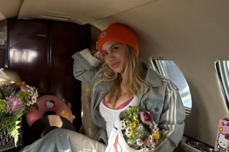 La mediática regresó al país y esperó varias horas a que su expareja devolviera a sus hijas al hoar. La mediática regresó al país y esperó varias horas a que su expareja devolviera a sus hijas al hoar.