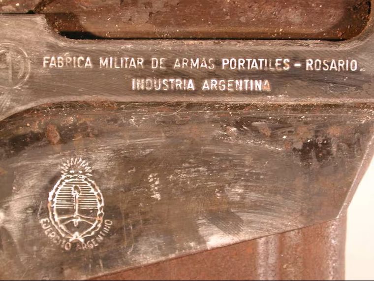 El robo de armamento militar argentino ocurrido años atrás en la base de Fray Luis Beltrán, provincia de Santa Fe, sigue siendo objeto de investigación por parte de la Justicia Federal argentina.