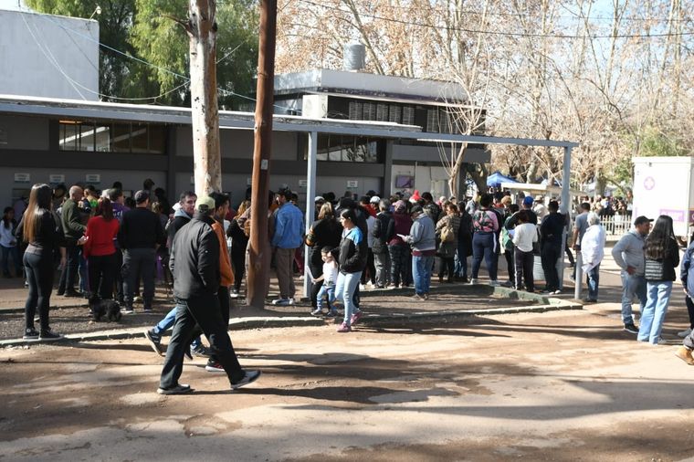 El lugar de las apuestas en el Hipódromo Foto: Alf Ponce Mercado/MDZ