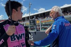 Alpine&nbsp;intentó bajar la tensión en redes sociales luego de la repercusión que tuvo la escena emitida en la serie de Netflix.