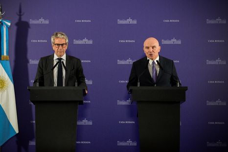 En medio del anuncio de los dólares, José Luis Espert reconoció que algunos jubilados la están pasando mal. En medio del anuncio de los dólares, José Luis Espert reconoció que algunos jubilados la están pasando mal.