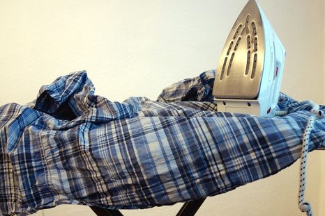 En esta nota te contamos como limpiar la plancha y dejarla como nueva Foto: Pixabay