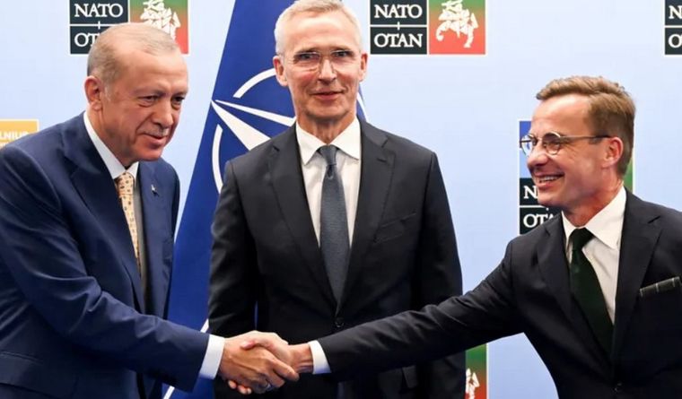 Líderes: Recep Tayyip Erdogan, Jens Stoltenberg y Ulf Kristersson. Foto: Efe.