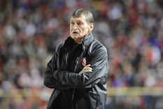 Falcioni bancó a Stillitano. Foto: Télam