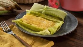 Humita en chala con queso derretido y corazón criollo. Foto: La opinión austral