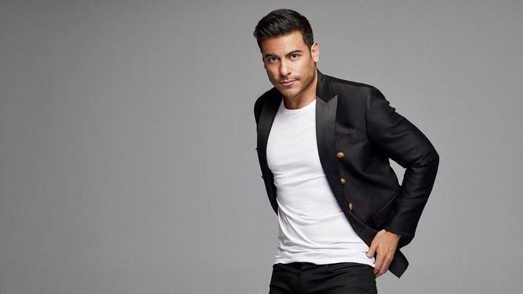 Foto: https://radiodisney.disneylatino.com/nota/curiosidades-sobre-carlos-rivera