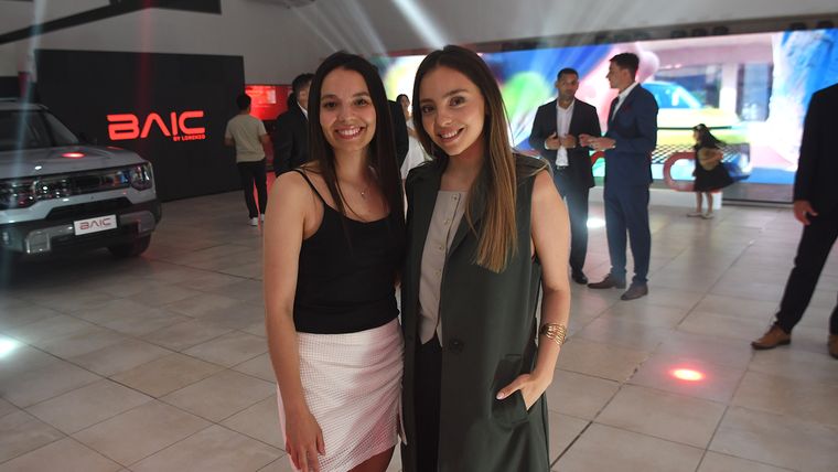 Daiana Pavón y Antonella Canizo. Daiana Pavón y Antonella Canizo.