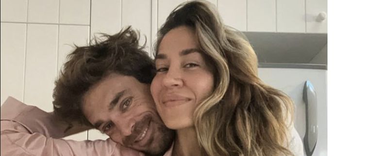 La actriz y cantante junto a su pareja Foto: @jmena