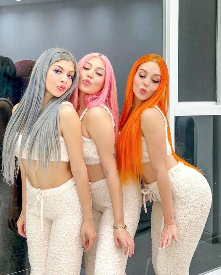 Maya Nazor y sus hermanas lucen una increíble lencería negra. Foto: Maya Nazor/ Instagram
