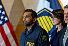 El director del FBI Kash Patel impulsado por Trump desplegó casi el 25% del FBI para tareas relacionadas con cumplir las políticas antimigratorias. 