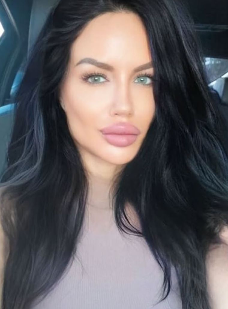 Así se vería Luciana con el cabello negro. Así se vería Luciana con el cabello negro.