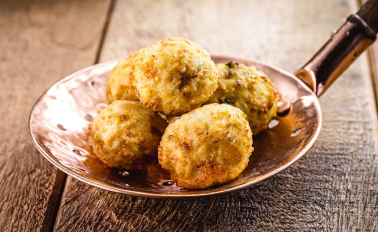 Corquetas de arroz Una receta deliciosa para hacer en minutos. Foto: Shutterstock