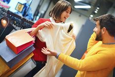 El sector retail argentino concluye un año de fuertes contrastes. El sector retail argentino concluye un año de fuertes contrastes.