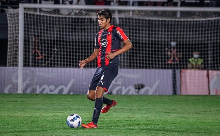 Boca, a la carga por Duarte, defensor de Cerro Porteño.