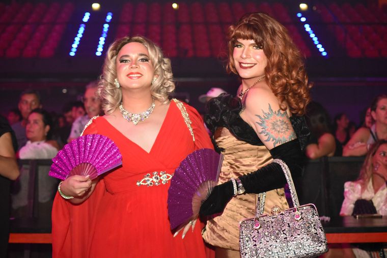 Diosas: Christina y Samantha Diosas: Christina y Samantha