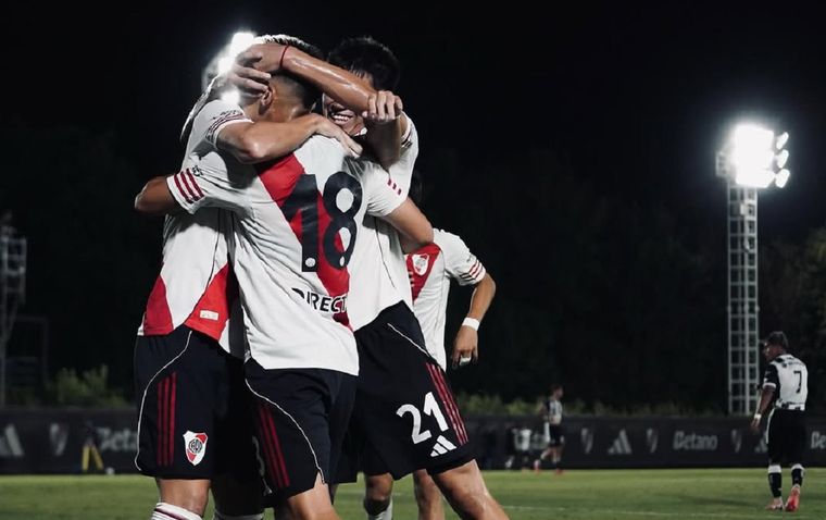 Gallardo sigue de cerca a un mediocampista que ya se destaca en Reserva.