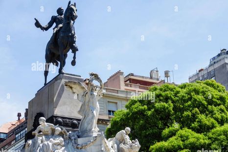El Monumento a Bartolomé Mitre, inaugurado en 1927 Foto: Archivo. El Monumento a Bartolomé Mitre, inaugurado en 1927 Foto: Archivo.
